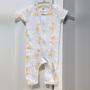 🦒Muslin Romper/Jumpsuit/Coverall; Aden & Anais; 9-12m; White w/Yellow Giraffes